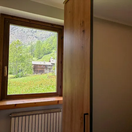 Skinest - Private Garden Mountain Escape * Crepin