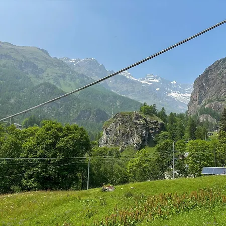 Skinest - Next To The Lifts דירה Crépin