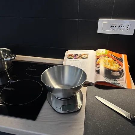 Skinest - Next To The Lifts דירה