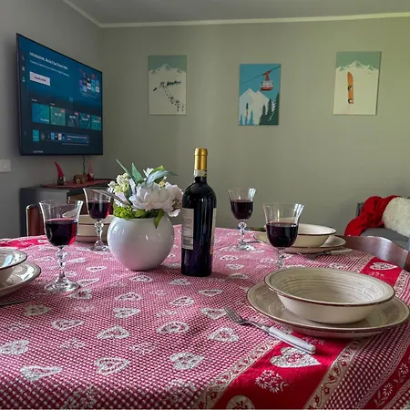 Apartment Skinest - With Outdoor Area Crepin