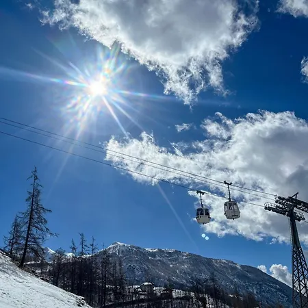 Skinest - Next To The Lifts דירה *