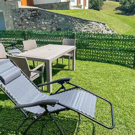Apartment Skinest - Private Garden Mountain Escape
