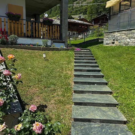 Apartment Skinest - Private Garden Mountain Escape